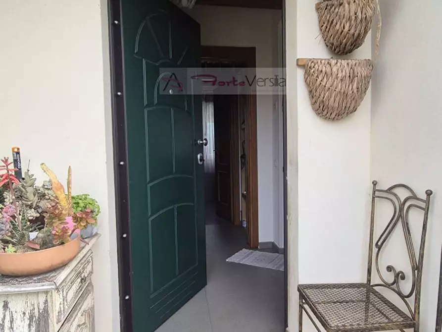 Immagine 37 di Villa in vendita  a Montignoso