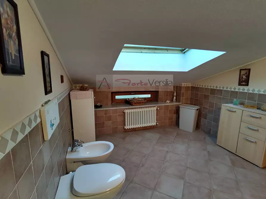 Immagine 36 di Villa in vendita  a Aulla