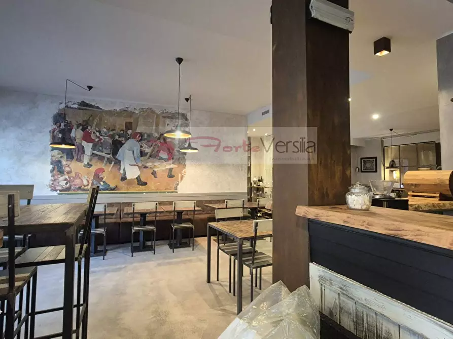 Immagine 30 di Albergo/B&B/Residence in vendita  a Camaiore