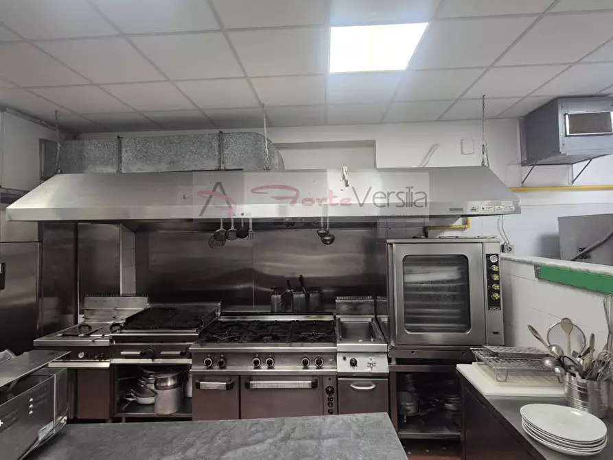 Immagine 32 di Albergo/B&B/Residence in vendita  a Camaiore