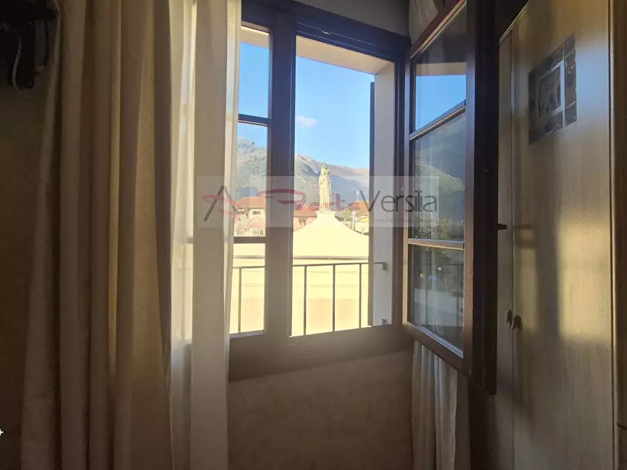 Immagine 53 di Albergo/B&B/Residence in vendita  a Camaiore