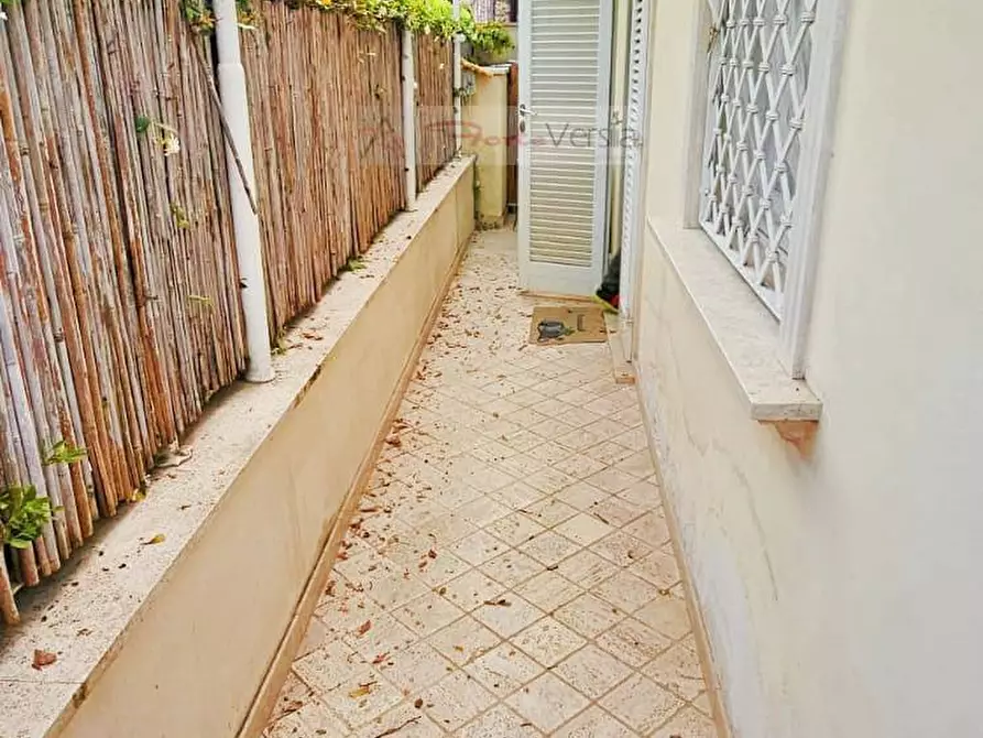 Immagine 10 di Casa semindipendente in affitto  a Forte Dei Marmi