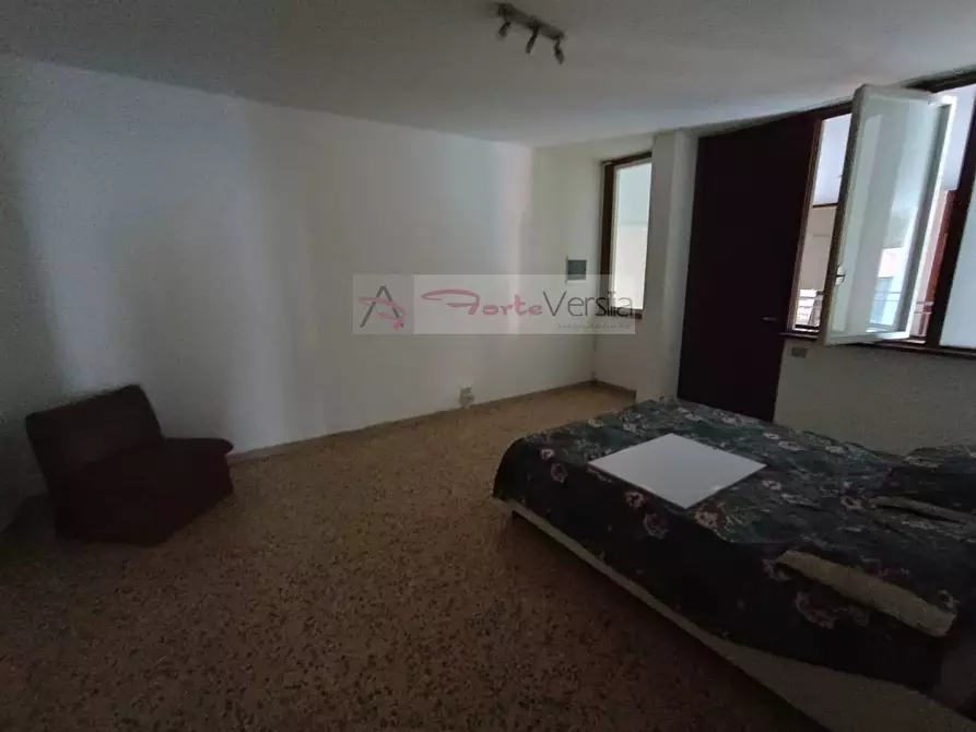 Immagine 7 di Appartamento in vendita  a Massa