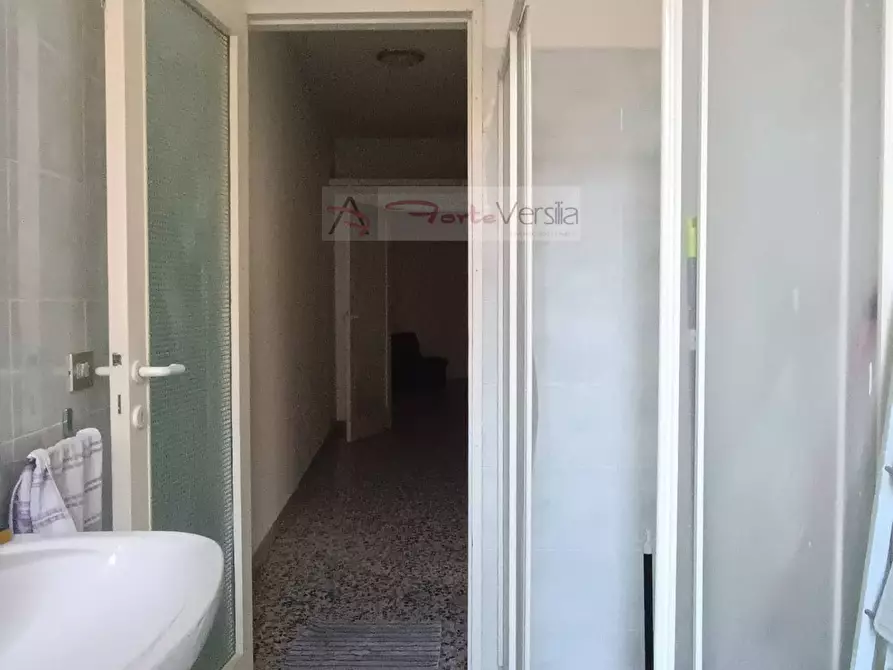 Immagine 9 di Appartamento in vendita  a Massa