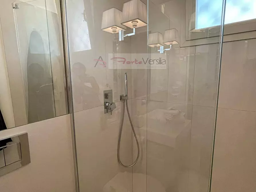 Immagine 12 di Appartamento in affitto  a Forte Dei Marmi