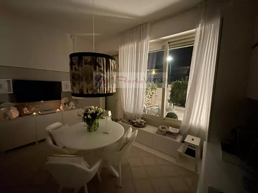 Immagine 4 di Appartamento in affitto  a Forte Dei Marmi