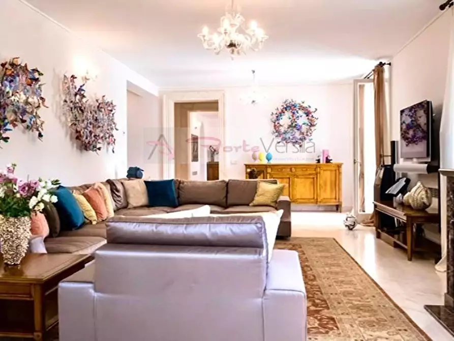 Immagine 1 di Villa   a Forte Dei Marmi