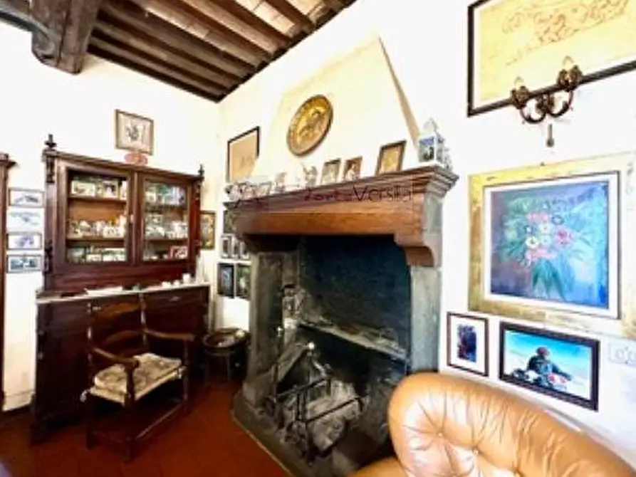 Immagine 7 di Villa in vendita  a Castiglione Di Garfagnana