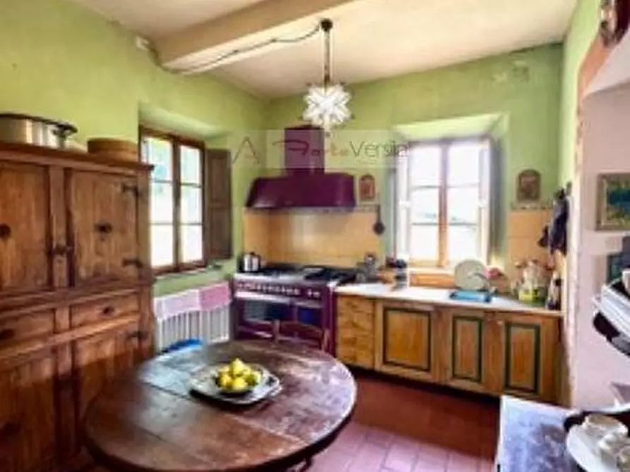 Immagine 9 di Villa in vendita  a Castiglione Di Garfagnana