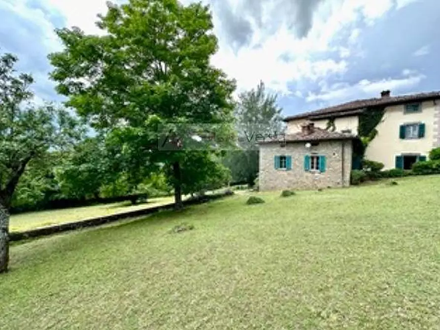 Immagine 23 di Villa in vendita  a Castiglione Di Garfagnana