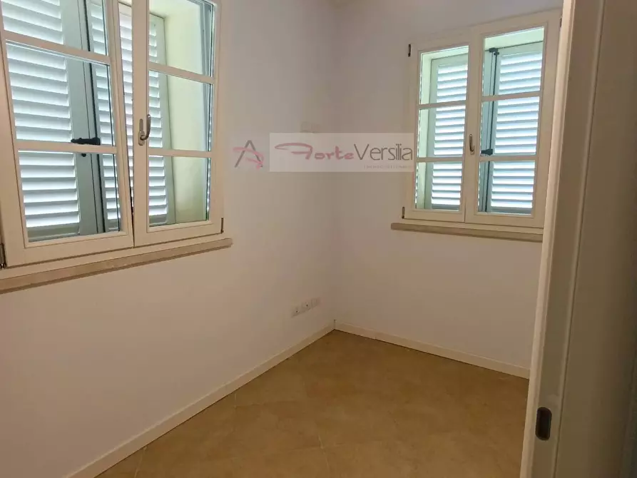 Immagine 6 di Villa in vendita  a Pietrasanta