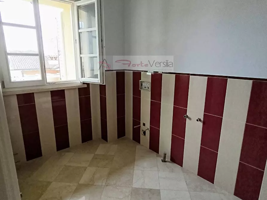 Immagine 15 di Villa in vendita  a Pietrasanta