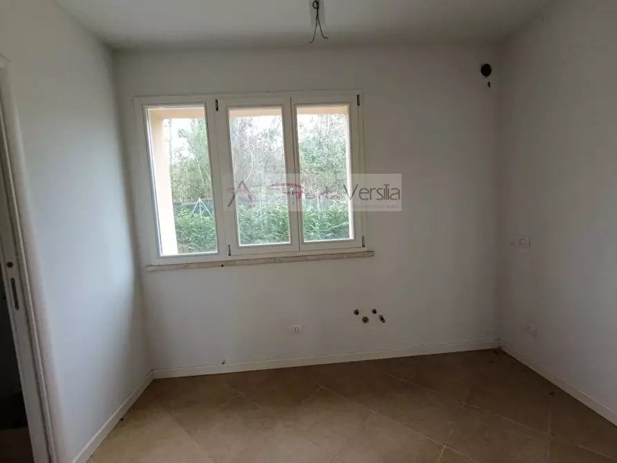 Immagine 8 di Villa in vendita  a Pietrasanta