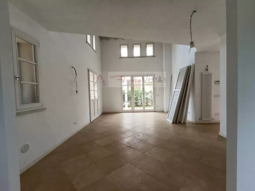 Immagine 10 di Villa in vendita  a Pietrasanta
