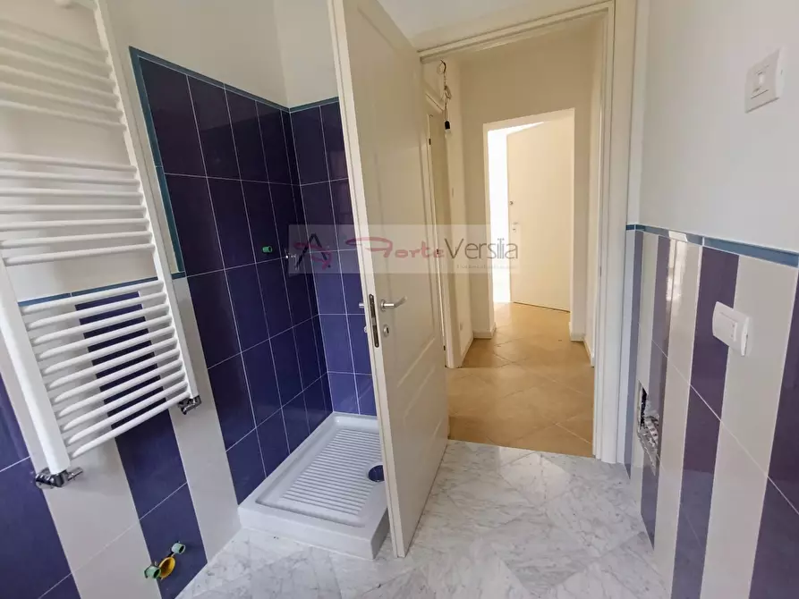 Immagine 13 di Villa in vendita  a Pietrasanta