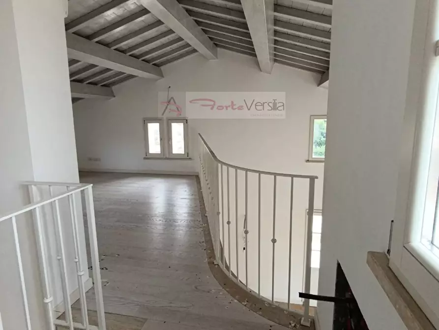 Immagine 15 di Villa in vendita  a Pietrasanta