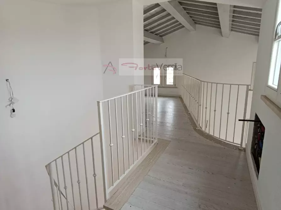 Immagine 23 di Villa in vendita  a Pietrasanta