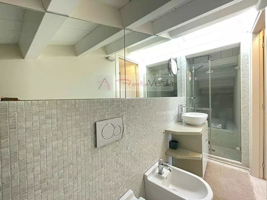 Immagine 18 di Casa indipendente in affitto  a Forte Dei Marmi