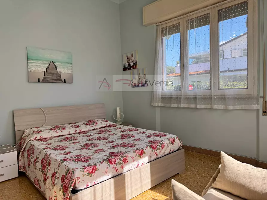 Immagine 31 di Villa in vendita  a Pietrasanta