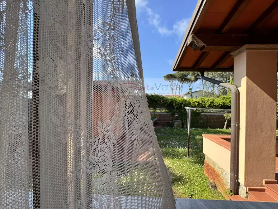 Immagine 43 di Villa in vendita  a Pietrasanta