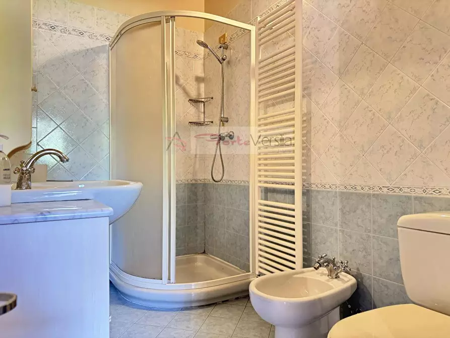 Immagine 59 di Villa in vendita  a Pietrasanta