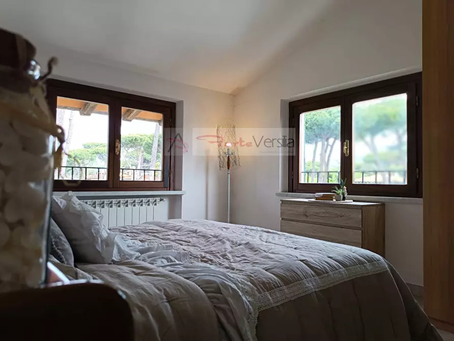 Immagine 25 di Villa in vendita  a Pietrasanta