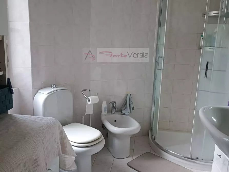 Immagine 9 di Appartamento in vendita  a Montignoso