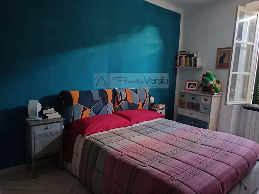 Immagine 5 di Appartamento in vendita  a Montignoso