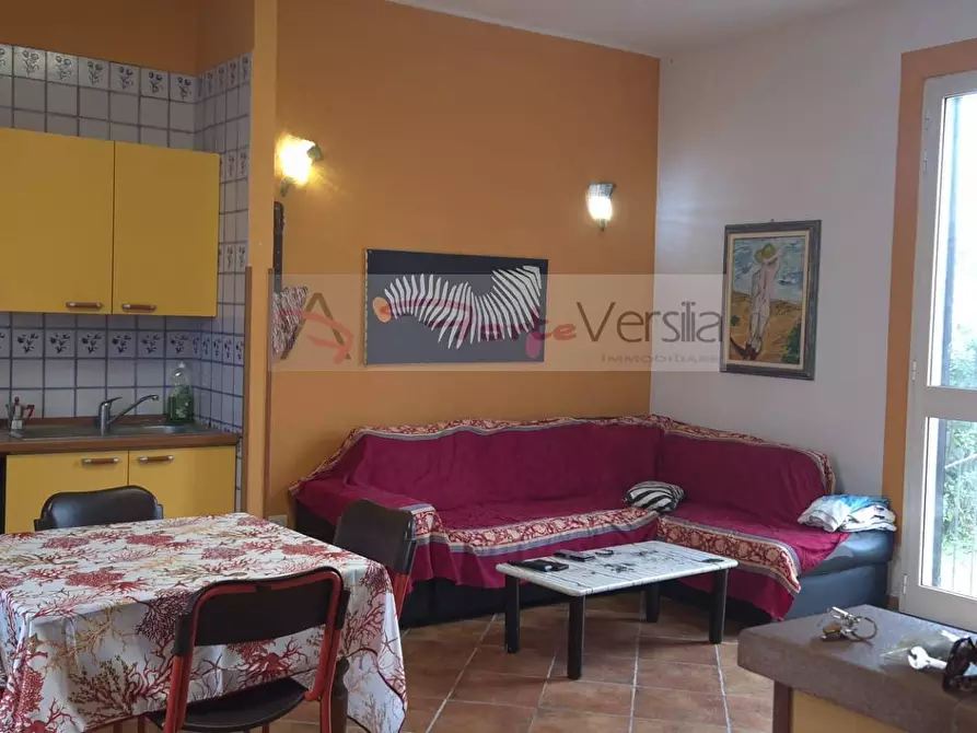 Immagine 5 di Villa   a Massa