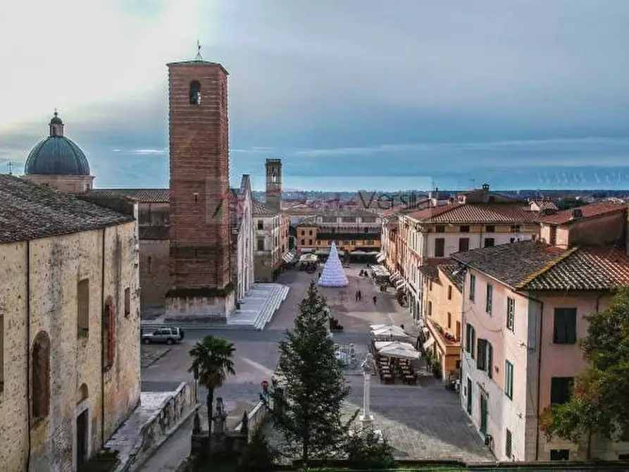 Immagine 16 di Loft/Open space in vendita  a Pietrasanta