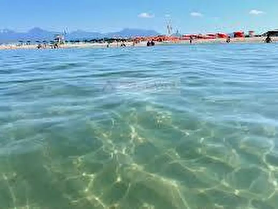 Immagine 21 di Terreno residenziale in vendita  a Forte Dei Marmi