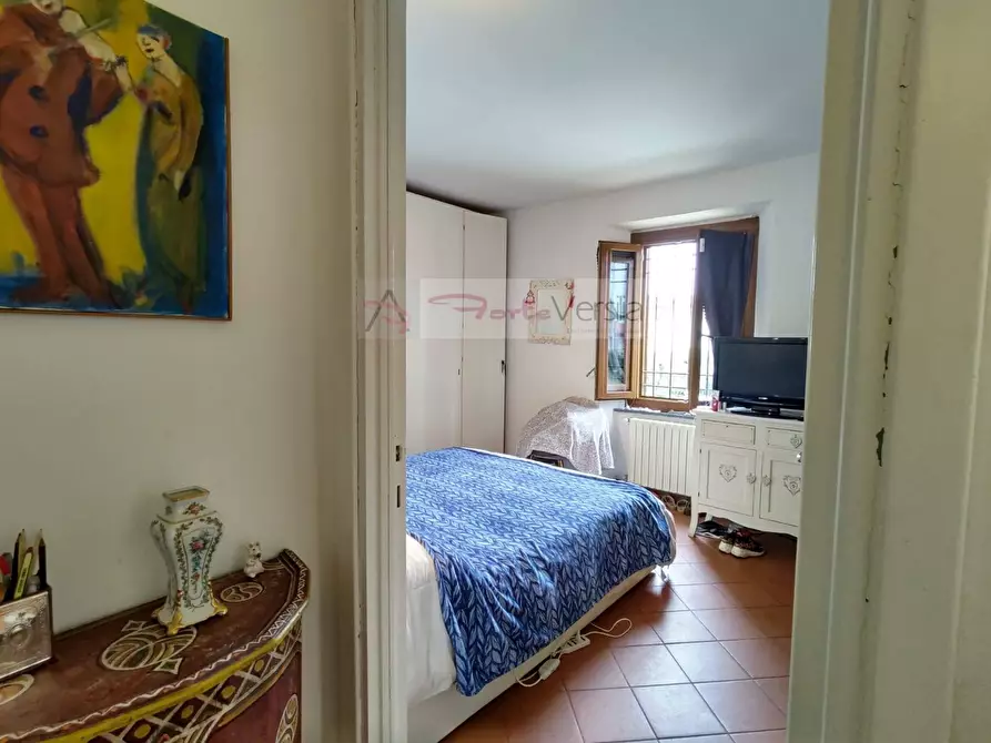 Immagine 21 di Villa in vendita  a Massa