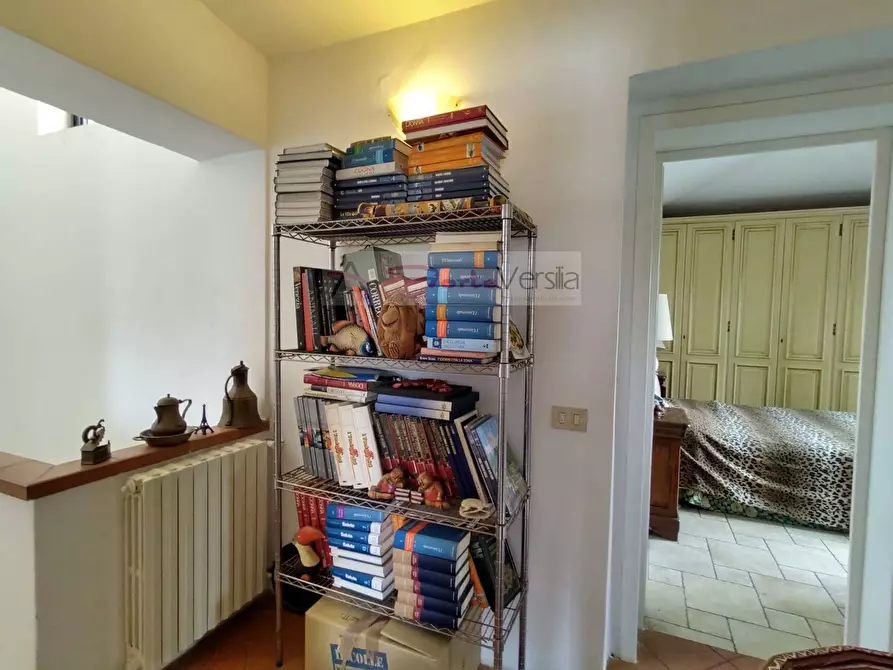 Immagine 16 di Villa in vendita  a Massa
