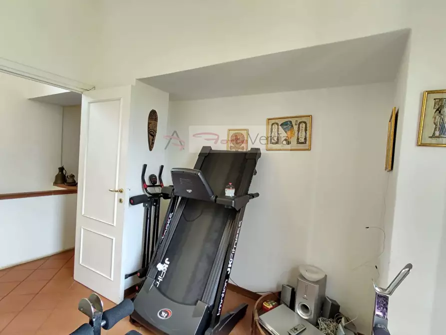 Immagine 15 di Villa in vendita  a Massa