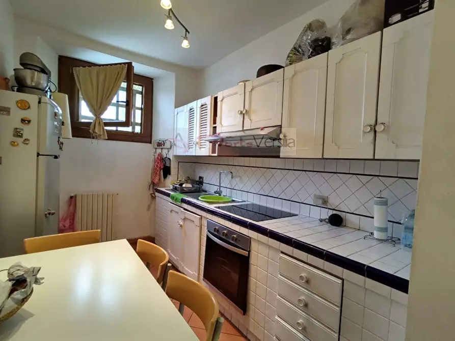 Immagine 5 di Villa in vendita  a Massa