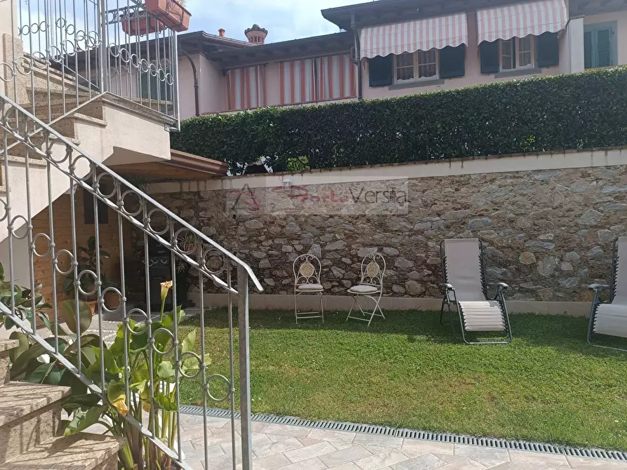 Immagine 40 di Appartamento in vendita  a Seravezza