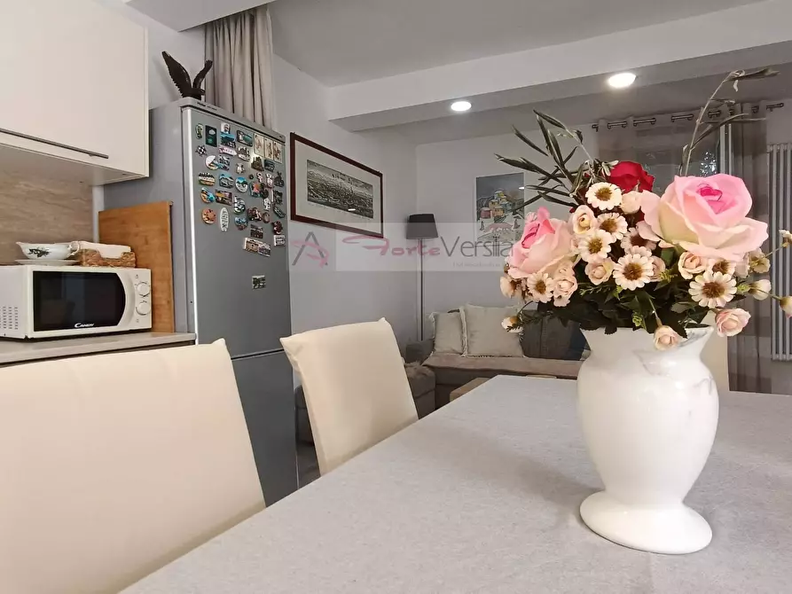 Immagine 2 di Appartamento in vendita  a Seravezza