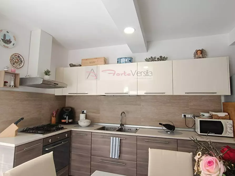 Immagine 4 di Appartamento in vendita  a Seravezza