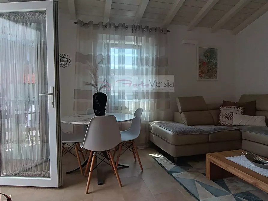 Immagine 18 di Appartamento in vendita  a Seravezza