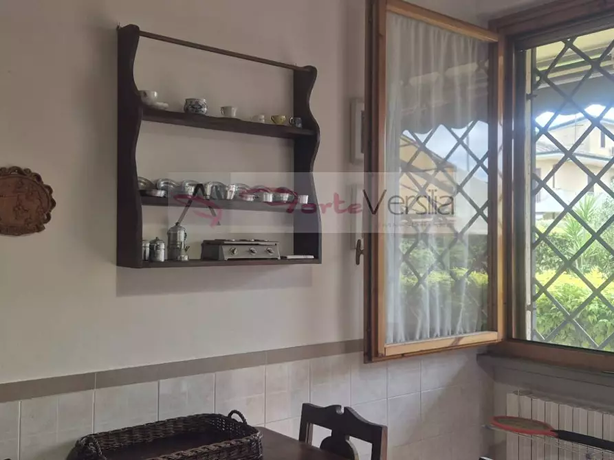 Immagine 15 di Villa in vendita  a Montignoso