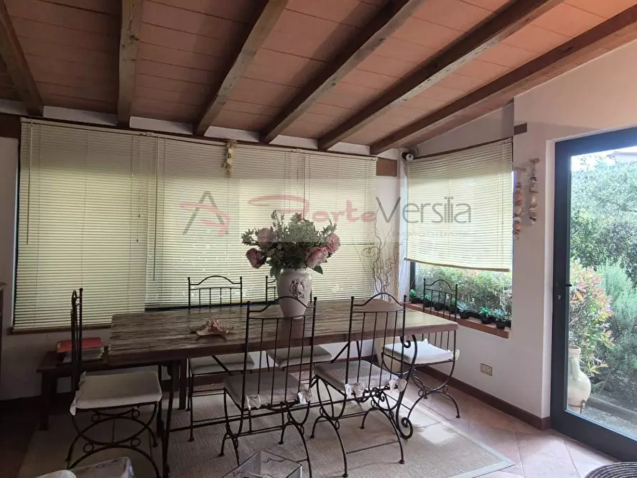 Immagine 36 di Villa in vendita  a Montignoso