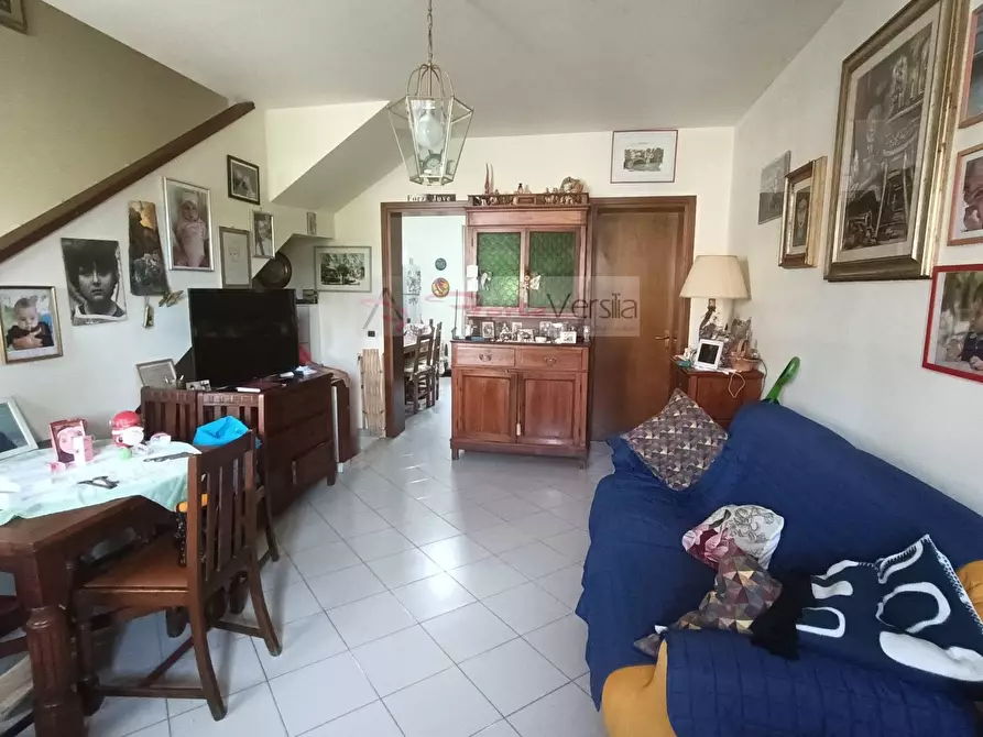 Immagine 2 di Villetta a schiera in vendita  a Massa