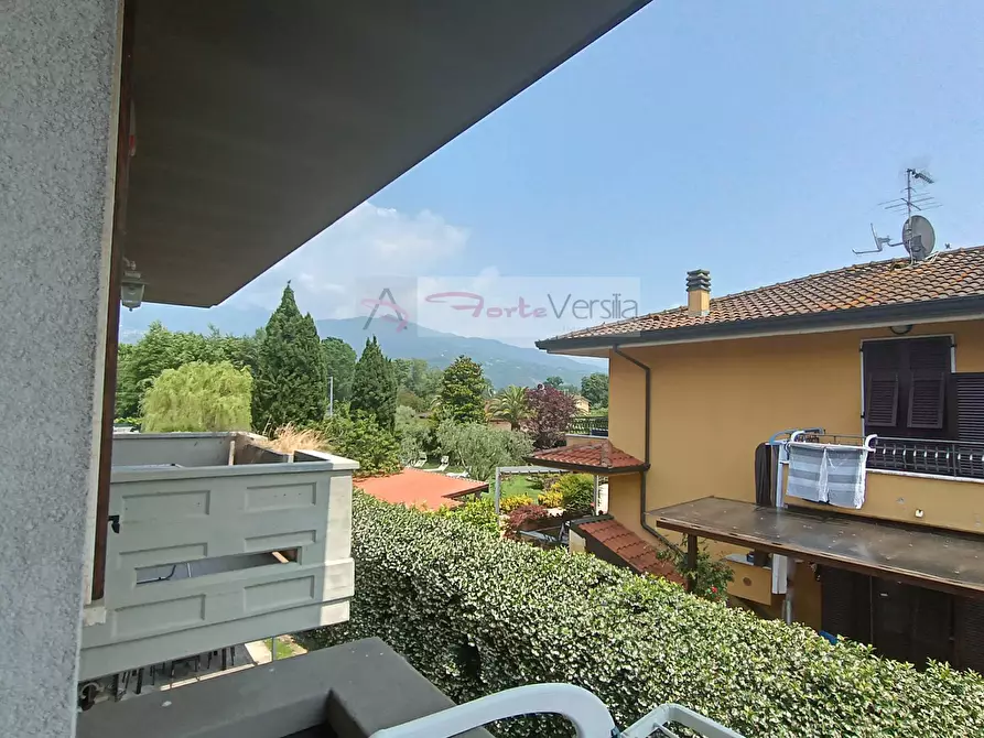 Immagine 25 di Villetta a schiera in vendita  a Massa