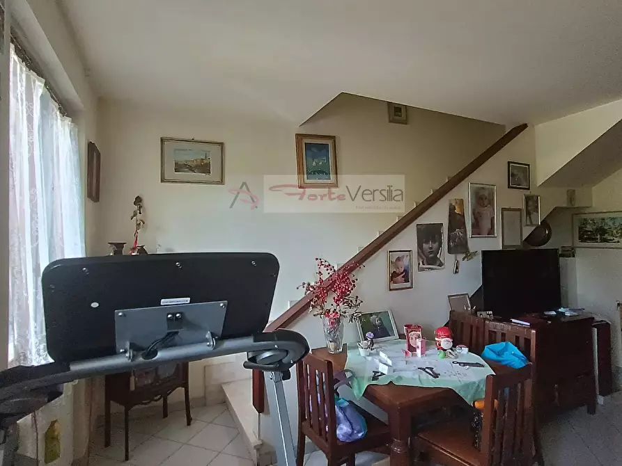 Immagine 4 di Villetta a schiera in vendita  a Massa