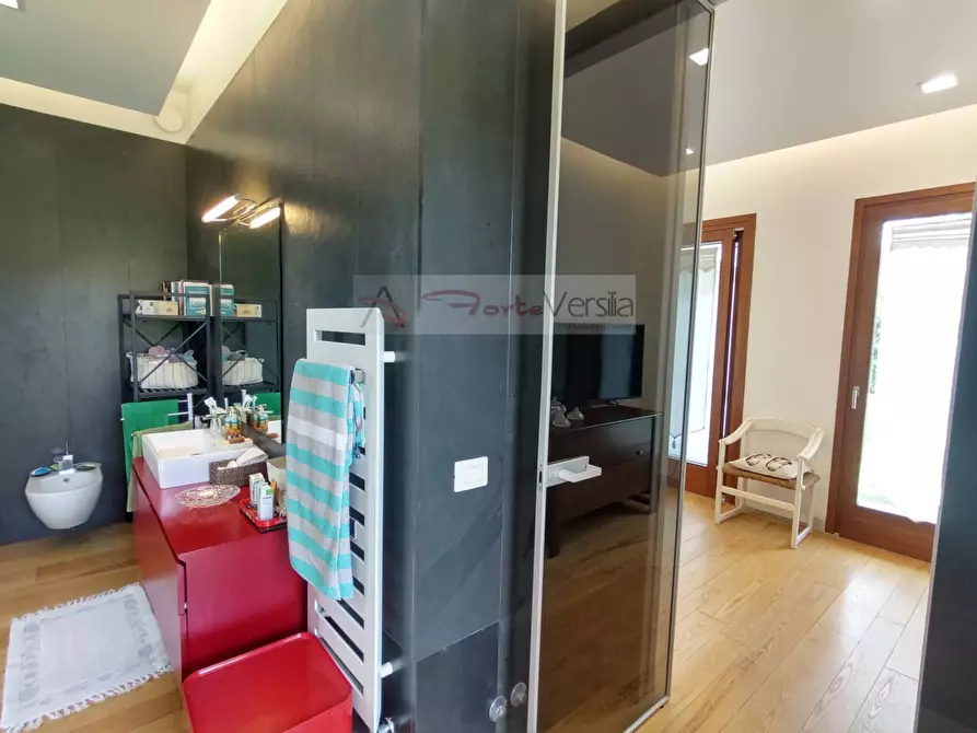 Immagine 35 di Villa in vendita  a San Romano In Garfagnana