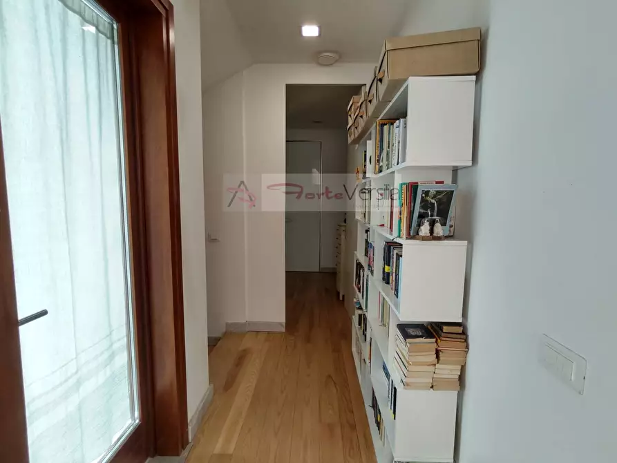 Immagine 10 di Villa in vendita  a San Romano In Garfagnana