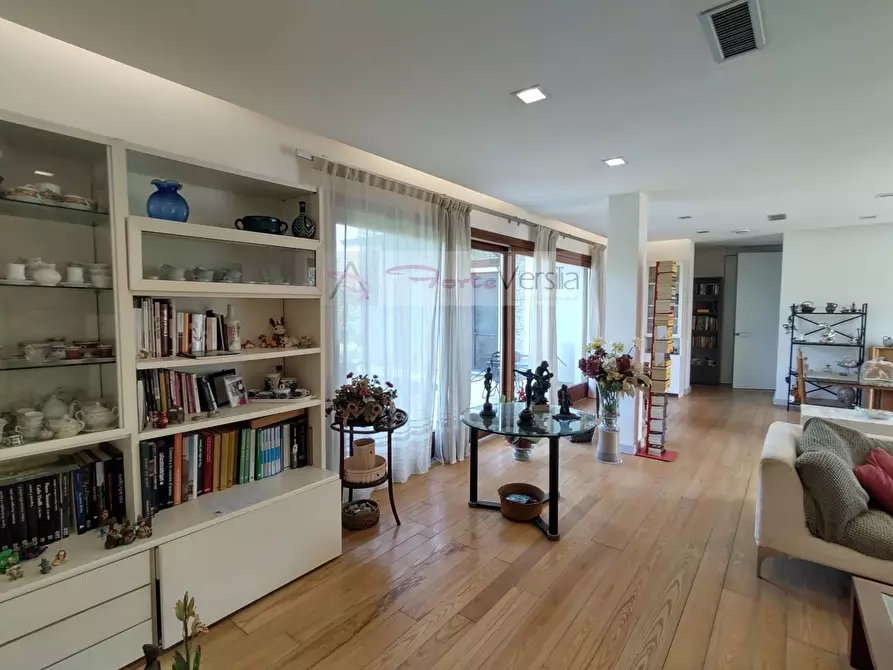 Immagine 7 di Villa in vendita  a San Romano In Garfagnana