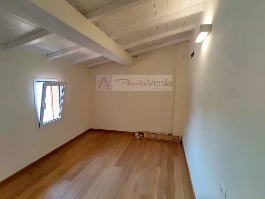 Immagine 32 di Casa indipendente in vendita  a Pietrasanta