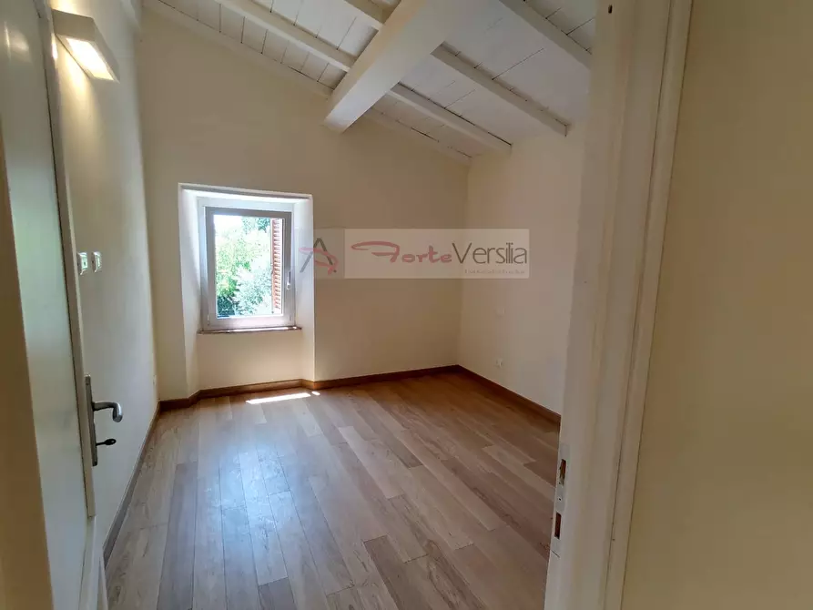 Immagine 19 di Casa indipendente in vendita  a Pietrasanta