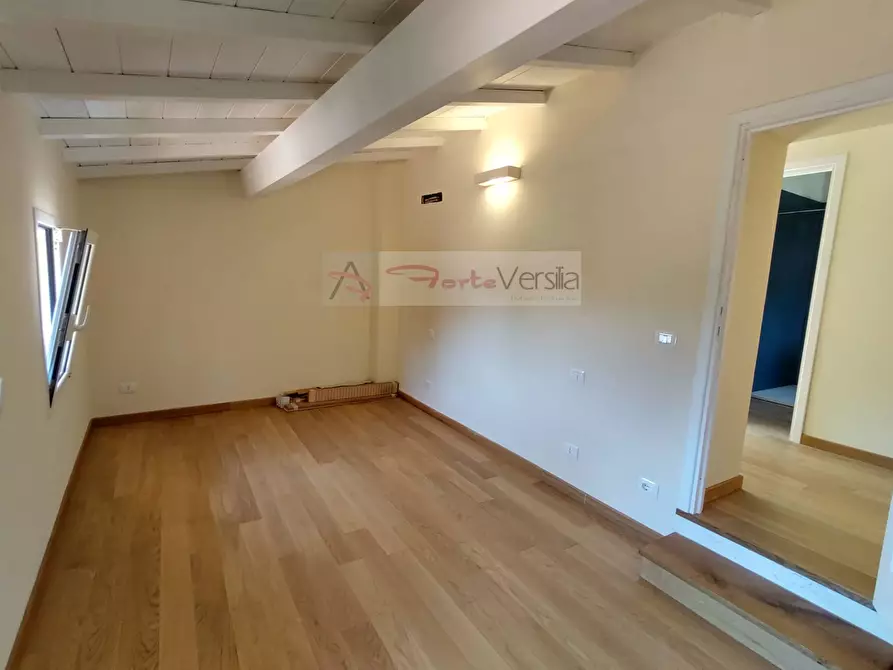 Immagine 31 di Casa indipendente in vendita  a Pietrasanta